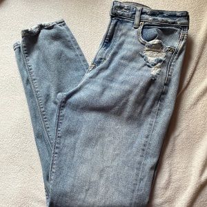 American Eagle mom jeans size 4